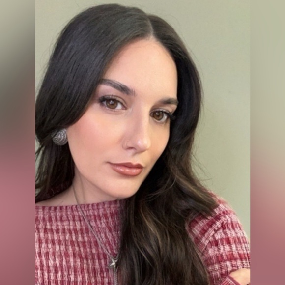 Meet your Posher, Elizabeth - Picture 1 of 1